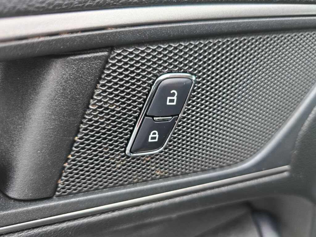 Used 2018 Ford Edge SE AWD/4WD image 18