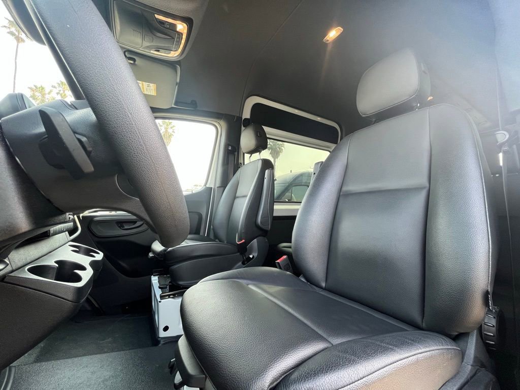 Used 2023 Mercedes-Benz Sprinter 2500 w/ Acoustic Package image 14