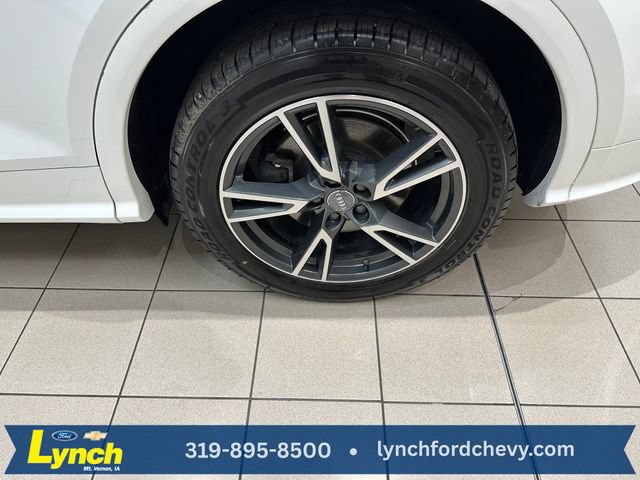 Used 2020 Audi Q5 e Premium w/ Convenience Package AWD/4WD image 29