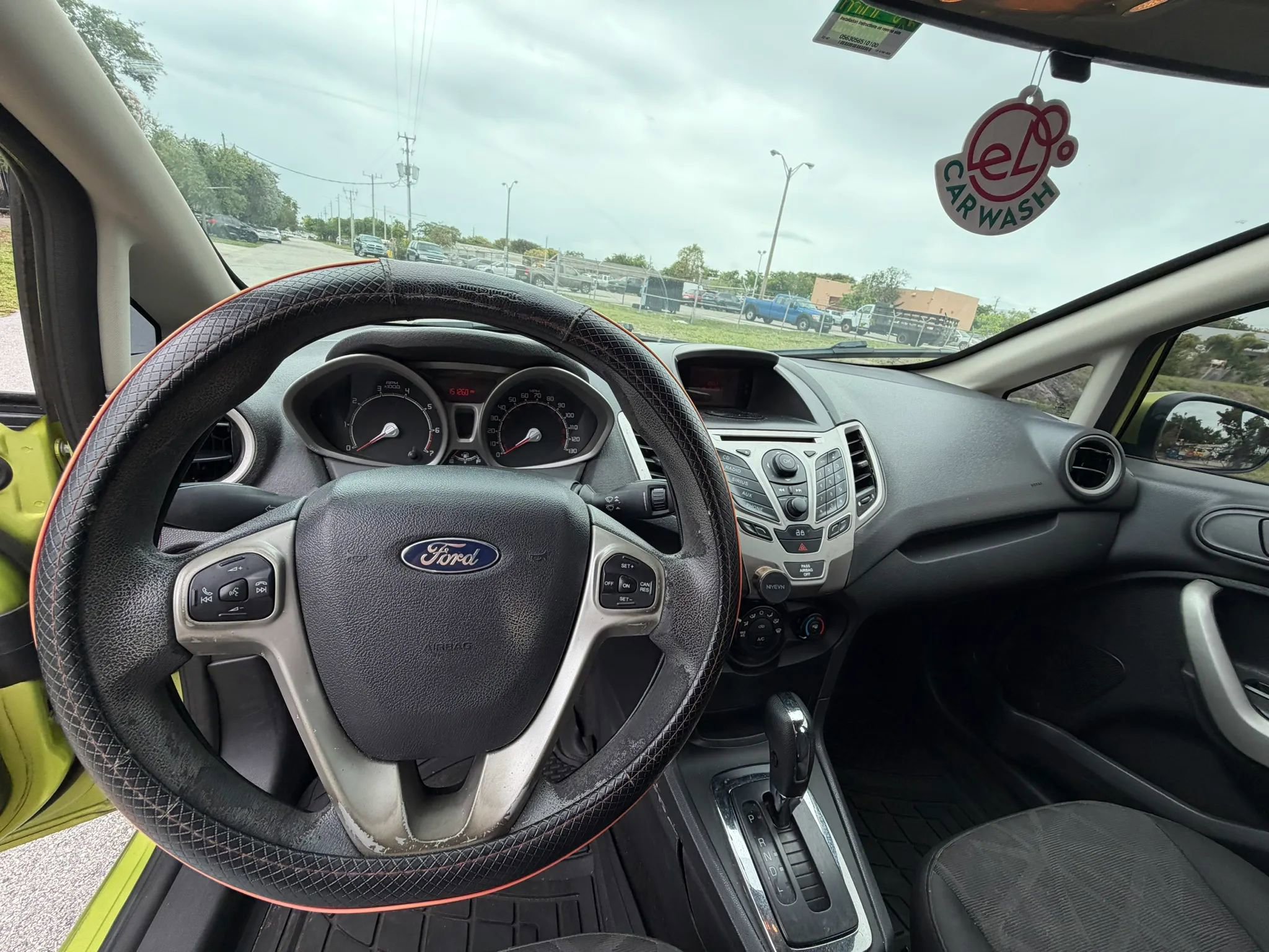 Used 2013 Ford Fiesta SE image 16