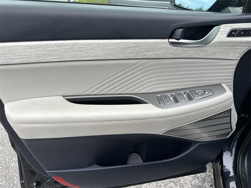 Used 2024 Hyundai Palisade Calligraphy image 11