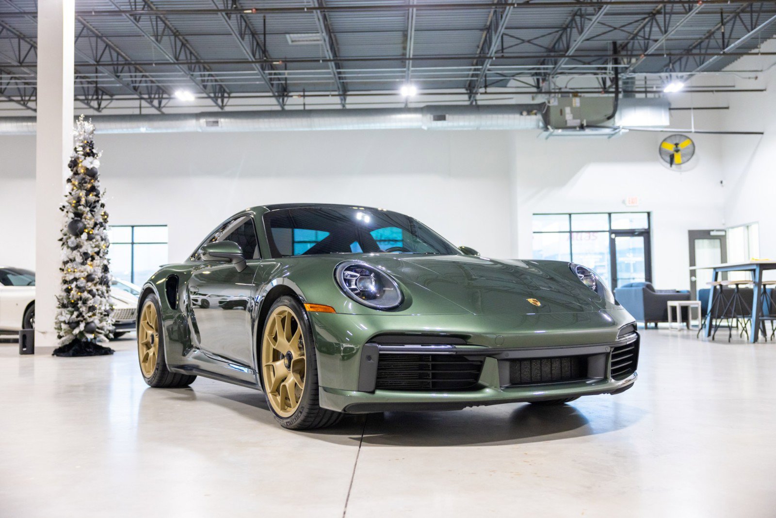 Used 2021 Porsche 911 Turbo S image 3