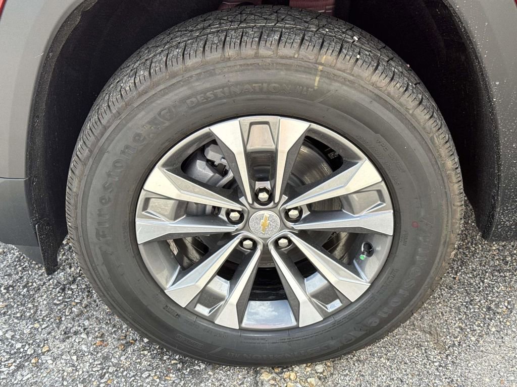 New 2026 Chevrolet Equinox LT w/ Safety and Technology Package FWD image 4
