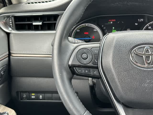 Used 2023 Toyota Venza XLE AWD/4WD image 8