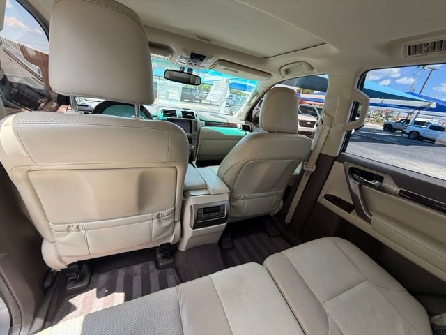 Used 2015 Lexus GX 460 w/ Premium Package AWD/4WD image 12