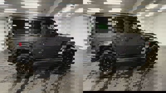 Used 2021 Jeep Wrangler Unlimited Sahara image 9