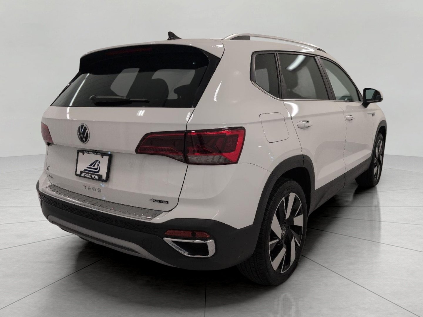 Used 2023 Volkswagen Taos SEL AWD/4WD image 19