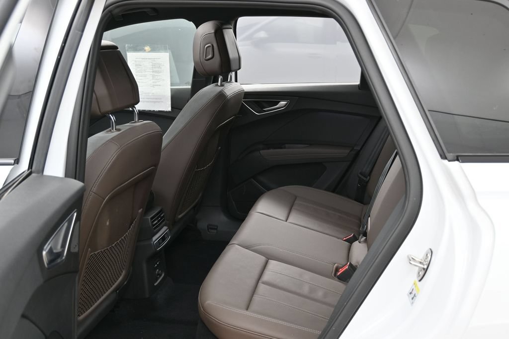 Used 2023 Audi Q4 e-tron Prestige AWD/4WD image 32