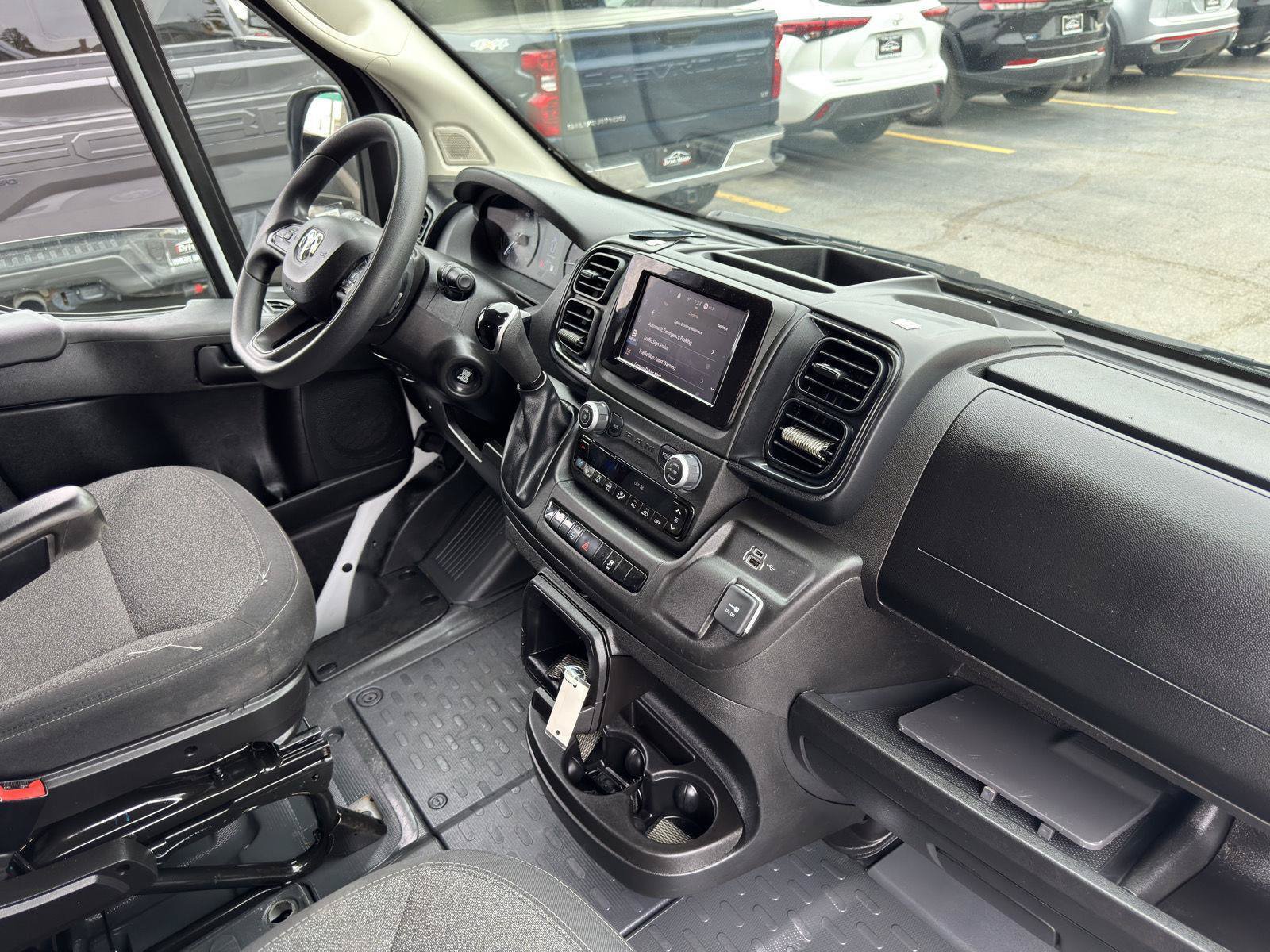Used 2025 RAM ProMaster 2500 w/ Convenience Group FWD image 29