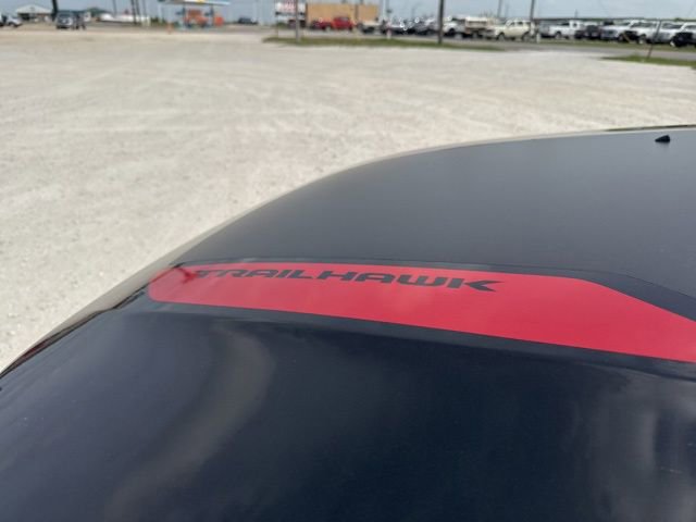 Used 2025 Jeep Compass Trailhawk image 7