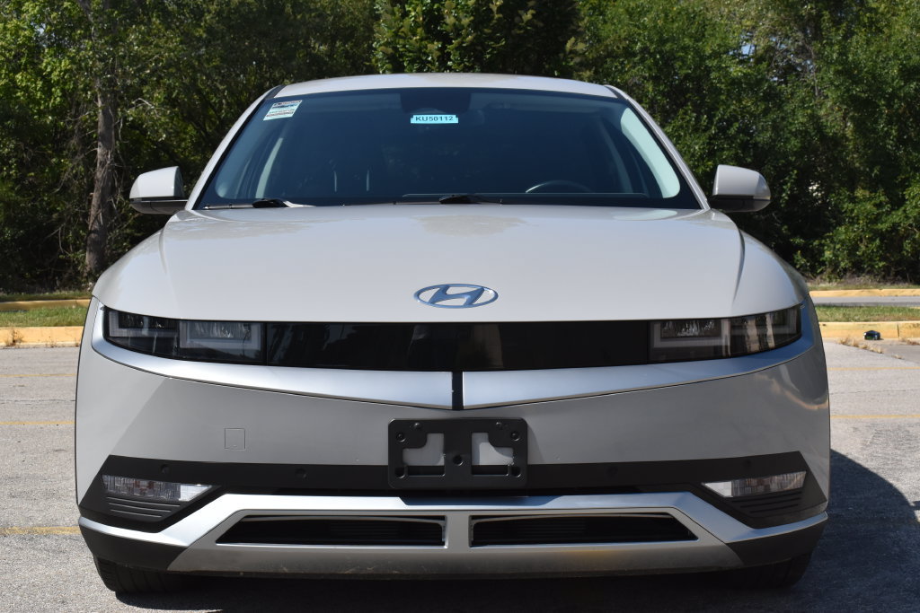 Used 2024 Hyundai Ioniq 5 SEL AWD/4WD image 3
