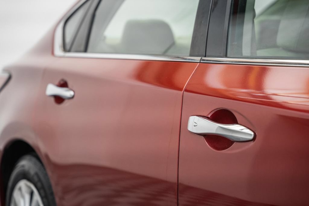 Used 2014 Nissan Altima 2.5 S FWD image 16