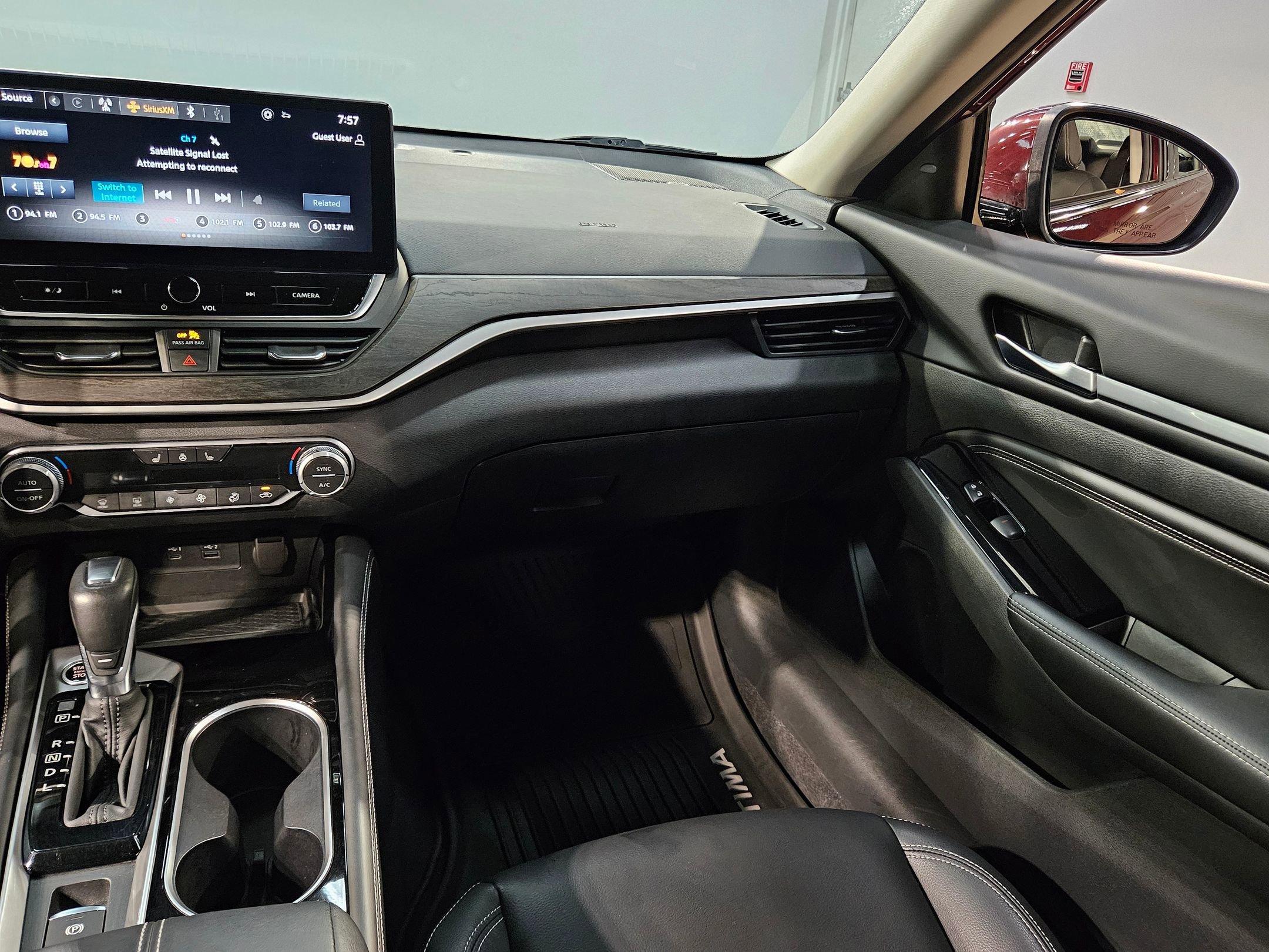 Used 2023 Nissan Altima 2.5 SL image 11