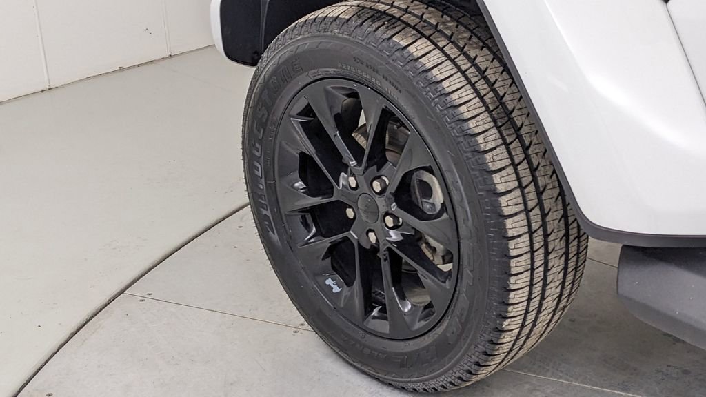 Used 2021 Jeep Wrangler Unlimited Sahara image 4