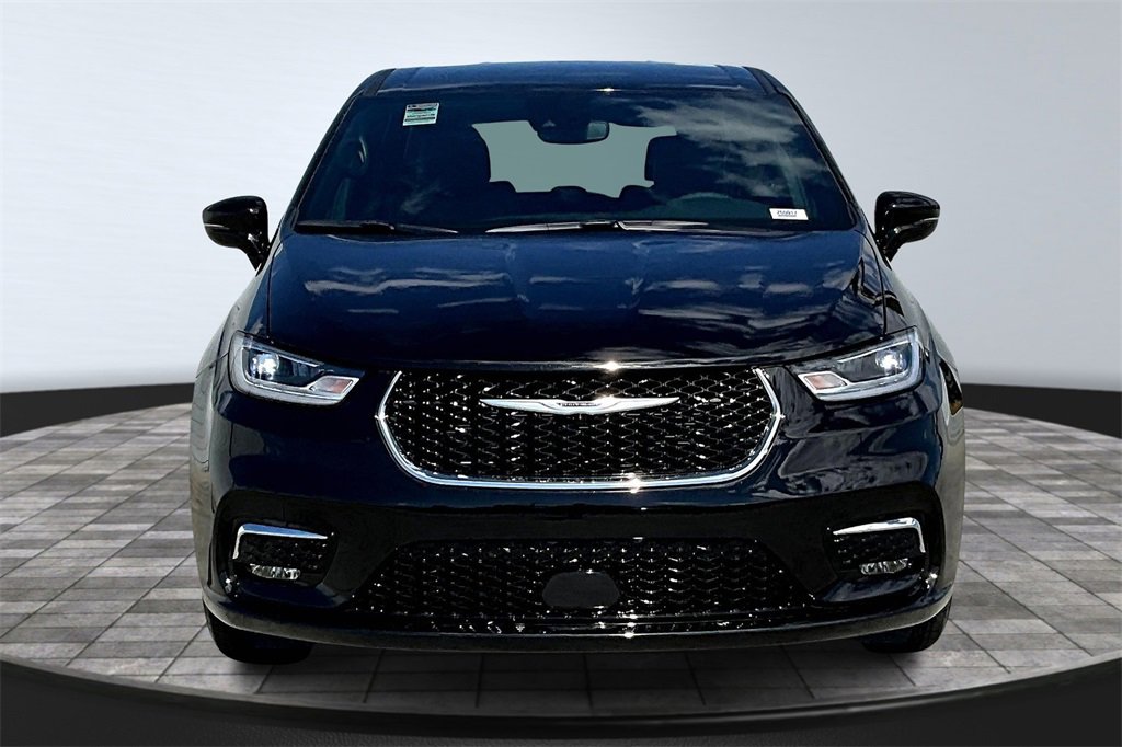 New 2026 Chrysler Pacifica Select image 17