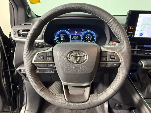 Used 2025 Toyota Sienna Platinum image 20