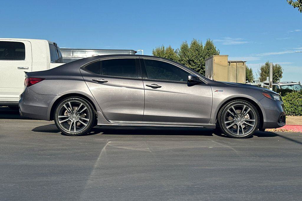 Used 2019 Acura TLX w/ Technology & A-SPEC Package FWD image 3