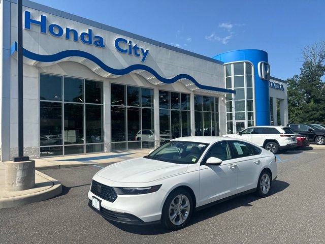 Certified 2023 Honda Accord LX image 2