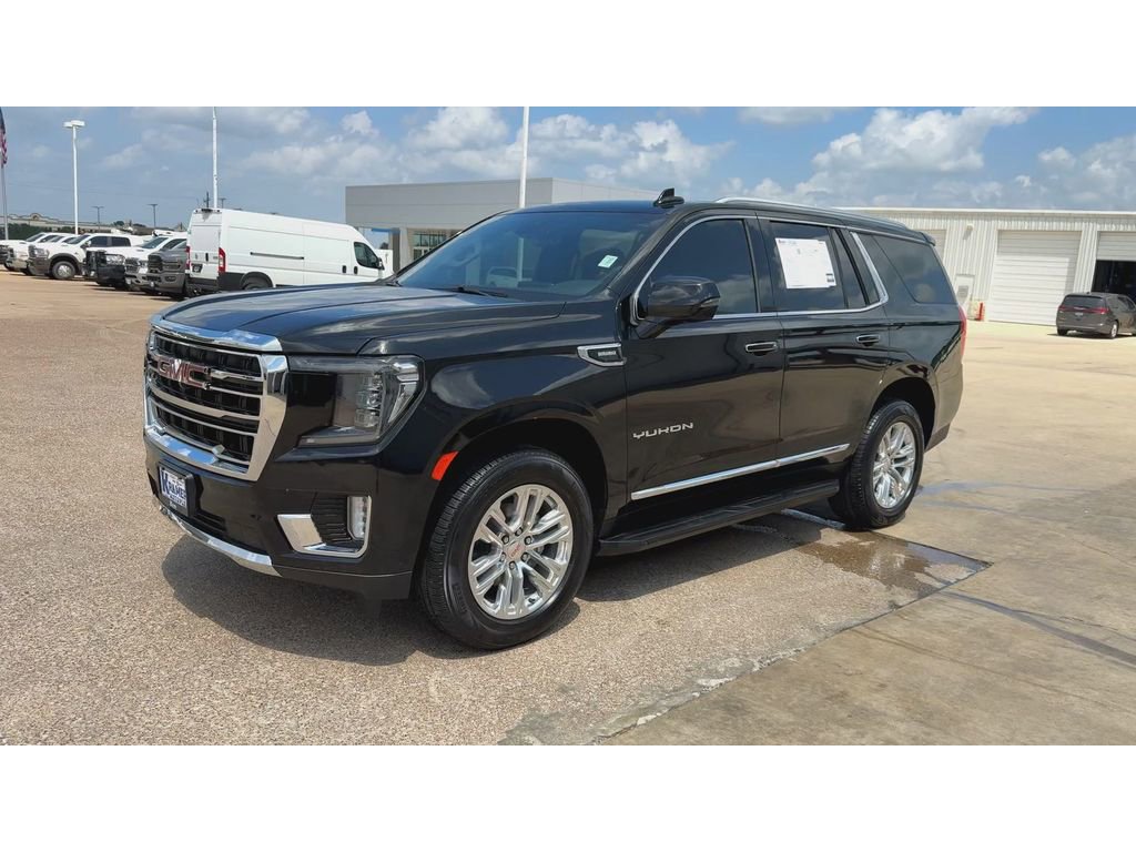 Used 2023 GMC Yukon SLT w/ SLT Luxury Package AWD/4WD image 4