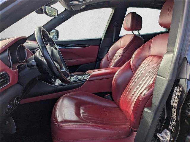 Used 2017 Maserati Levante image 13
