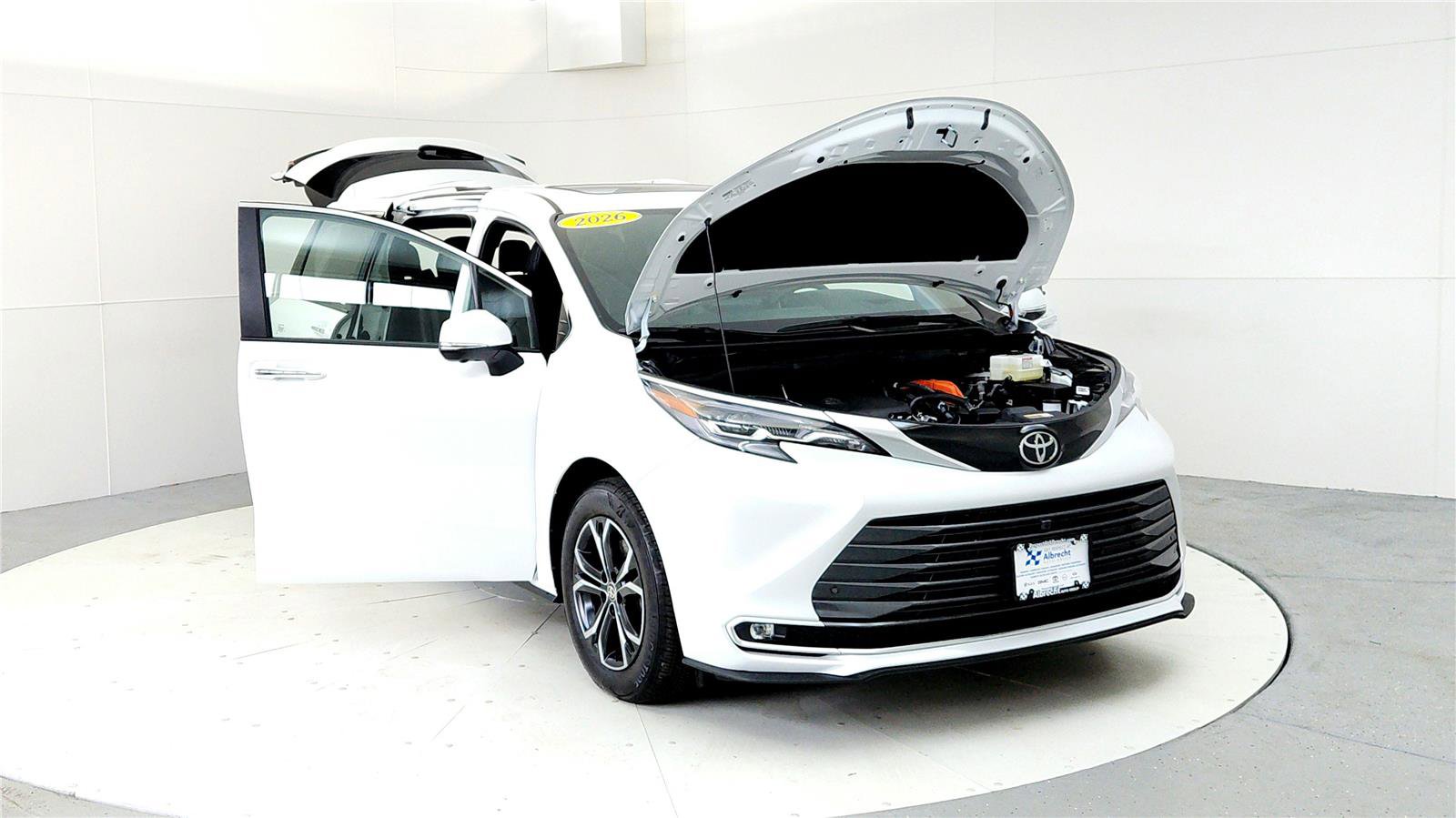 Used 2026 Toyota Sienna Platinum image 9