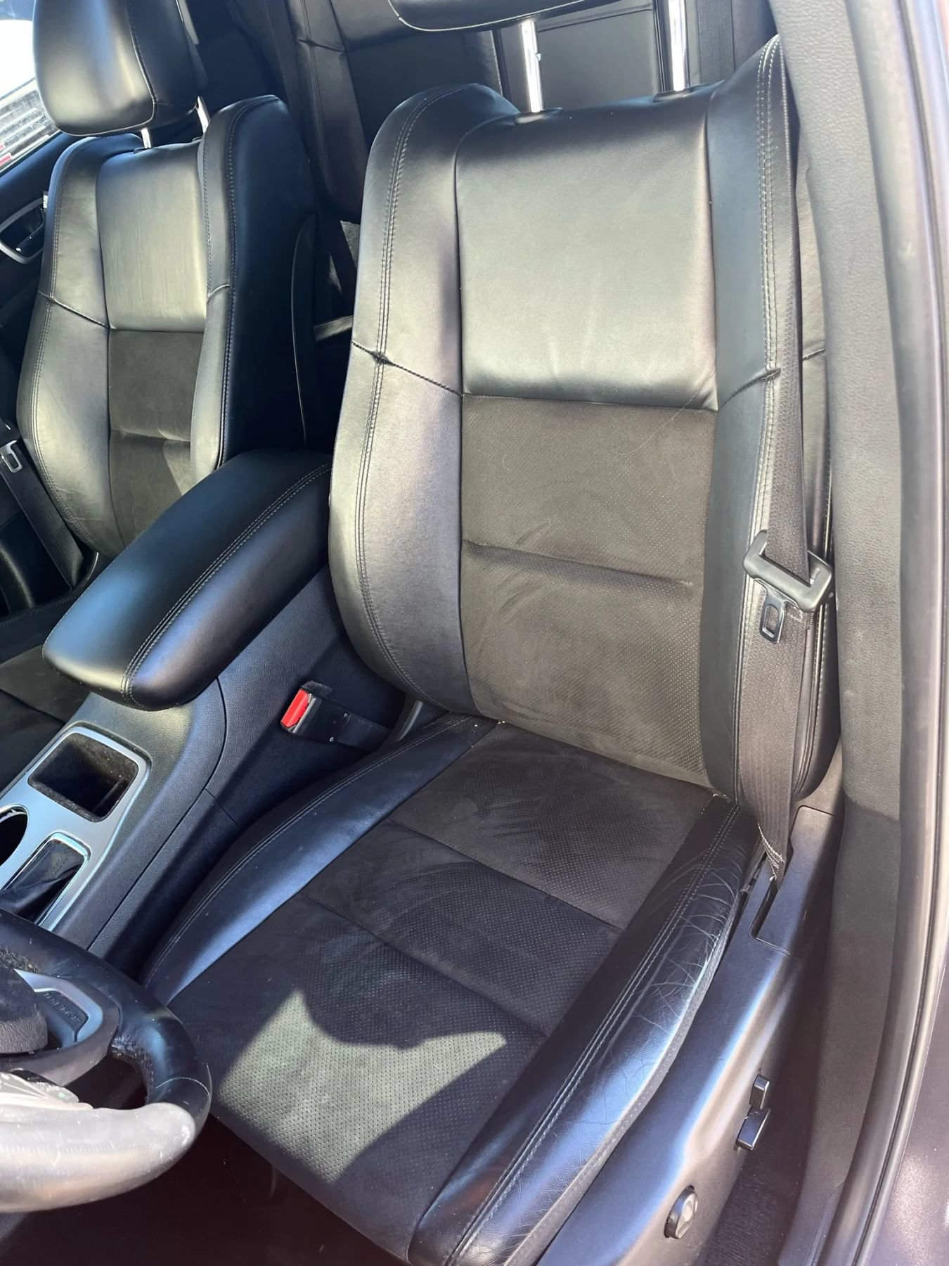 Used 2018 Jeep Grand Cherokee Altitude AWD/4WD image 6