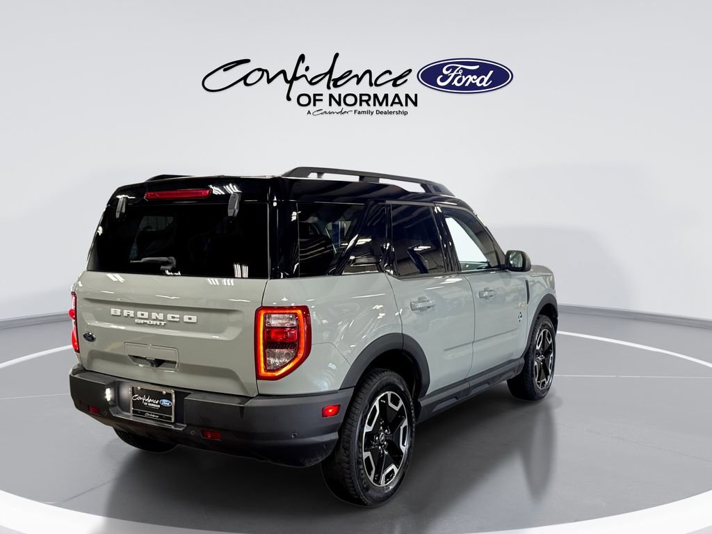 Used 2023 Ford Bronco Sport Outer Banks image 8