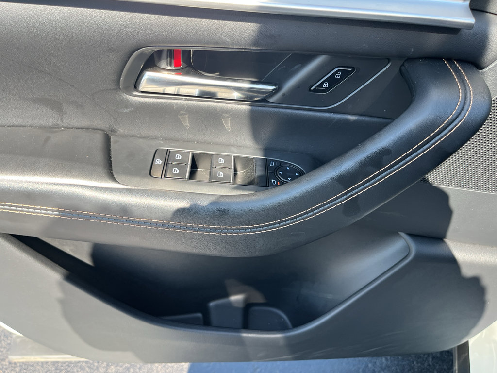 Certified 2025 MAZDA CX-70 3.3 Turbo w/ Preferred Package image 10