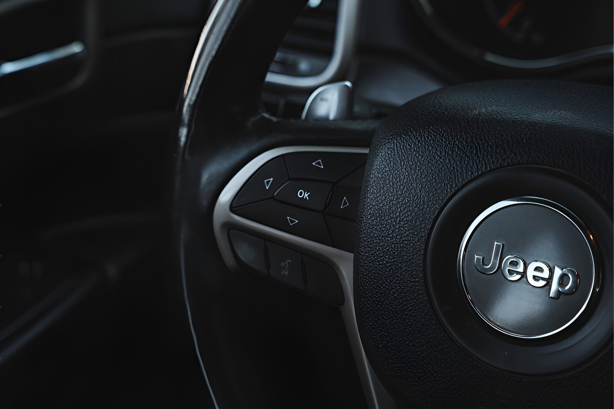 Used 2017 Jeep Grand Cherokee Laredo image 25