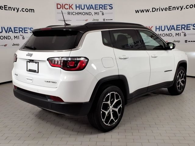 Used 2024 Jeep Compass Limited AWD/4WD image 4