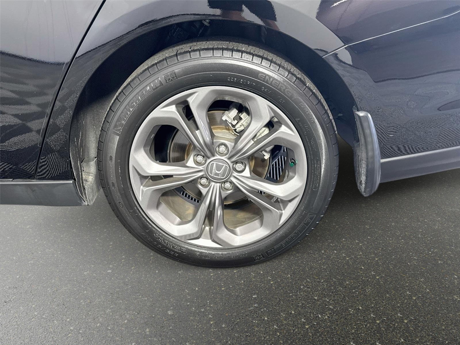 Used 2023 Honda Accord EX image 30