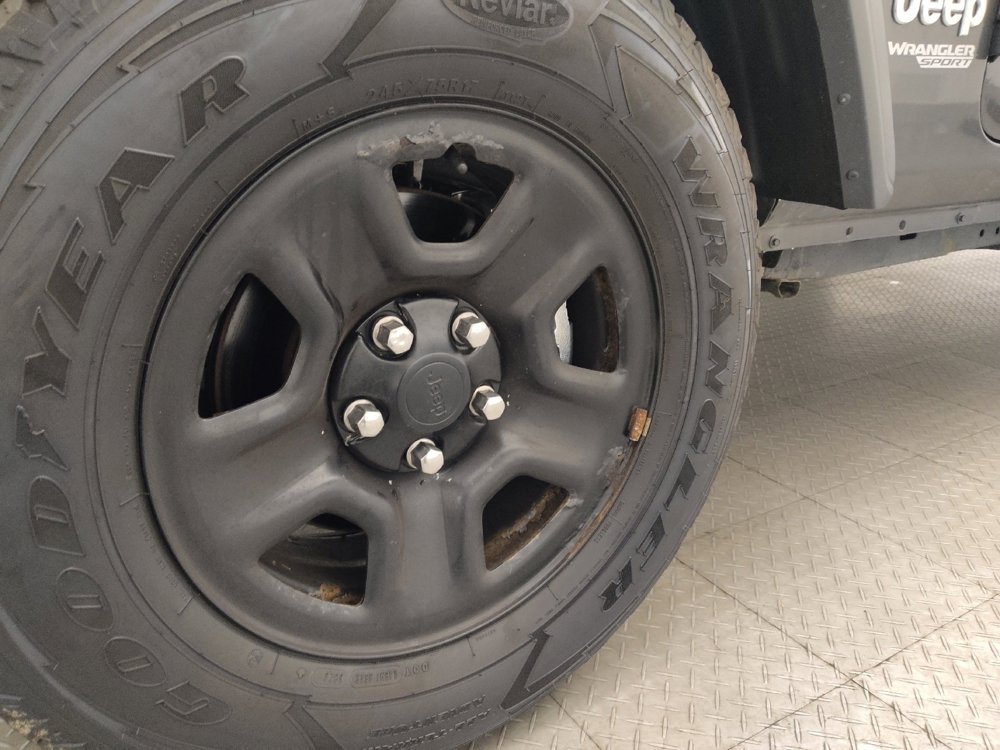 Used 2019 Jeep Wrangler Sport image 31