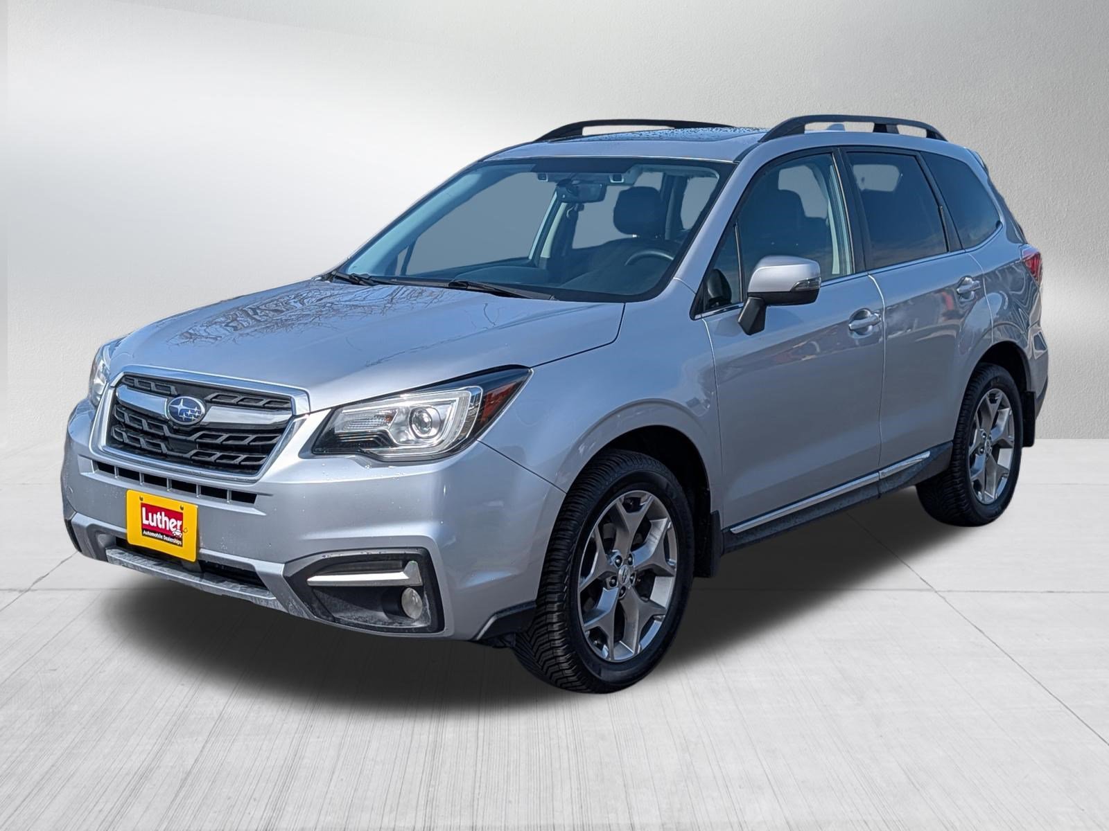 Used 2017 Subaru Forester 2.5i Touring image 3