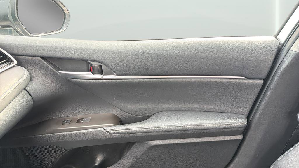 Used 2023 Toyota Camry XSE image 13