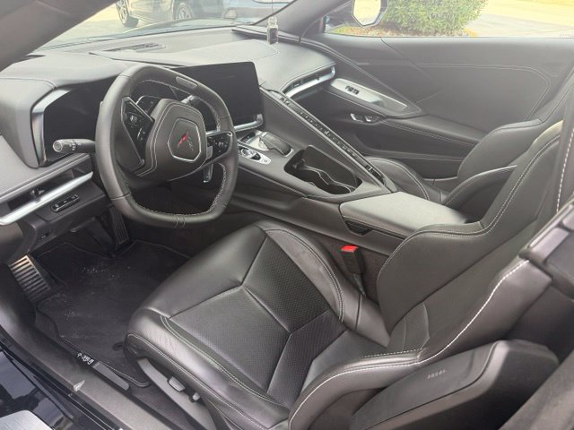 Used 2025 Chevrolet Corvette Z06 RWD image 8