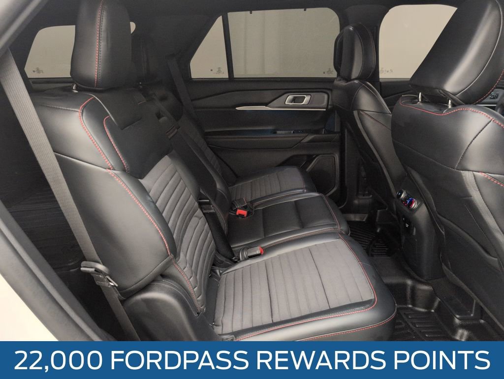 Certified 2025 Ford Explorer ST-Line w/ Premium Package image 15