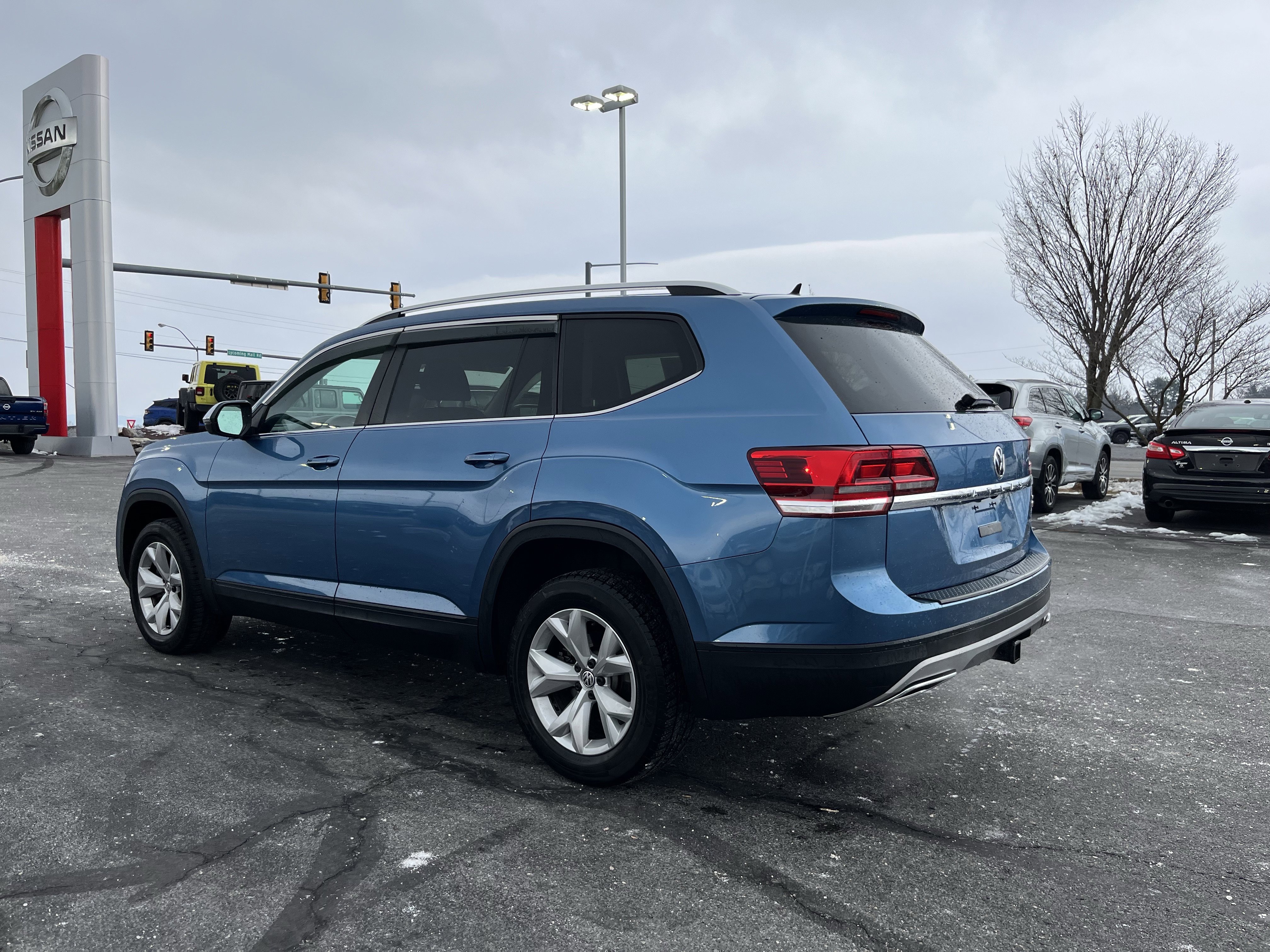 Used 2019 Volkswagen Atlas S w/ Towing Package image 6