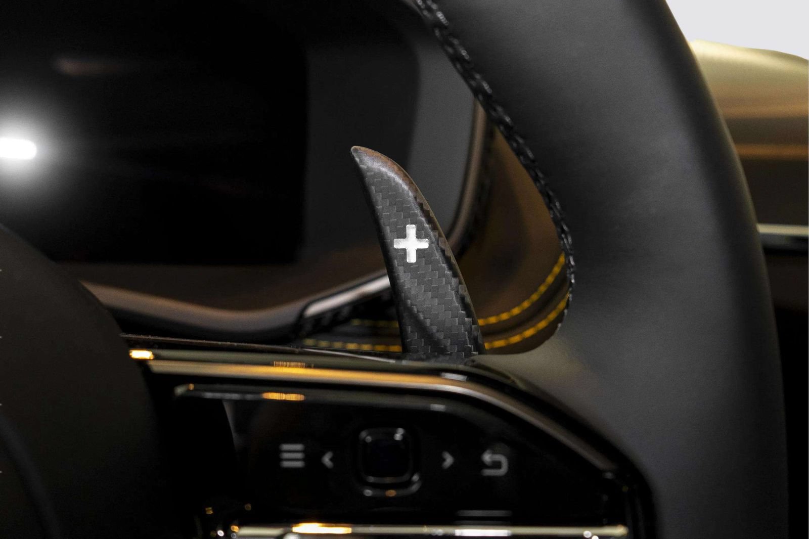 New 2026 Aston Martin DBX S AWD/4WD image 36