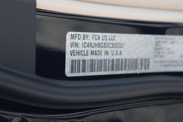 New 2025 Jeep Grand Cherokee Limited w/ Trailer Tow Package image 28