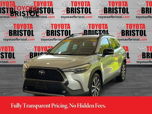 Used 2025 Toyota Corolla Cross XLE FWD image 8