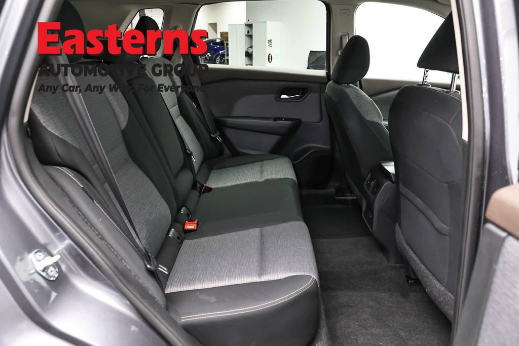 Used 2023 Nissan Rogue SV AWD/4WD image 23