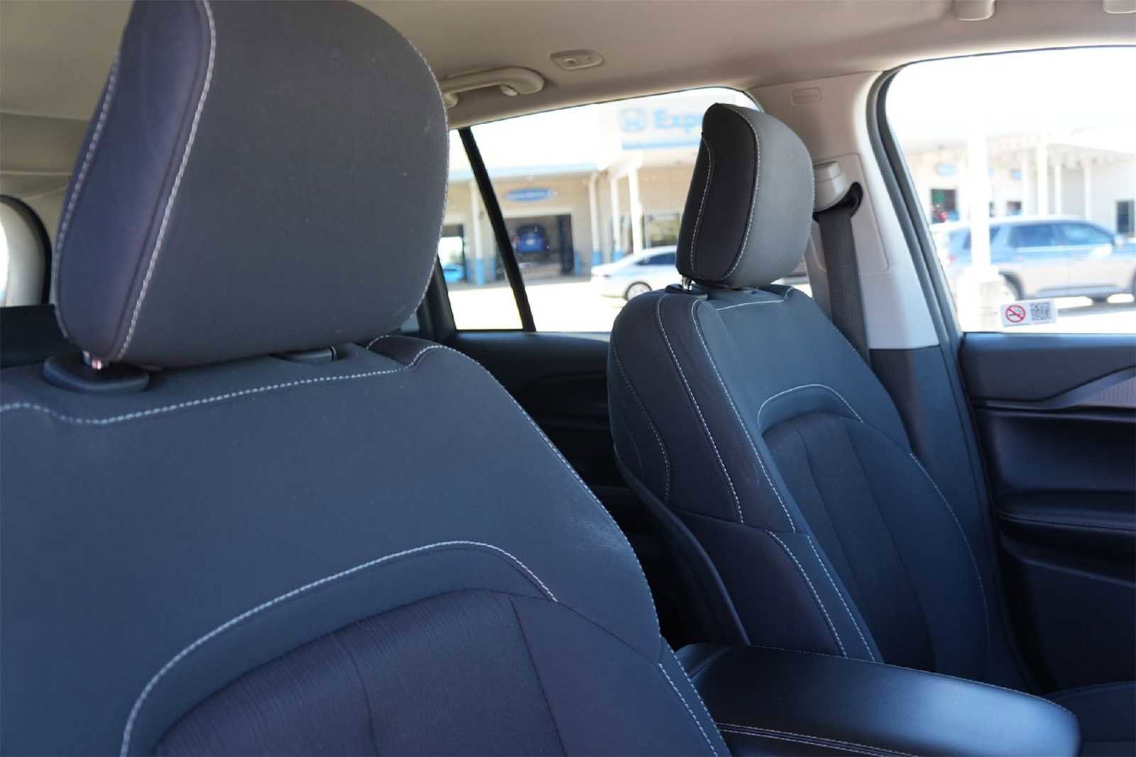 Used 2023 Jeep Grand Cherokee Laredo image 14