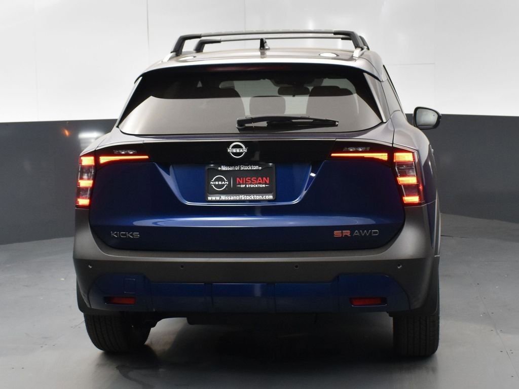 New 2026 Nissan Kicks SR w/ Cold Weather Package image 7