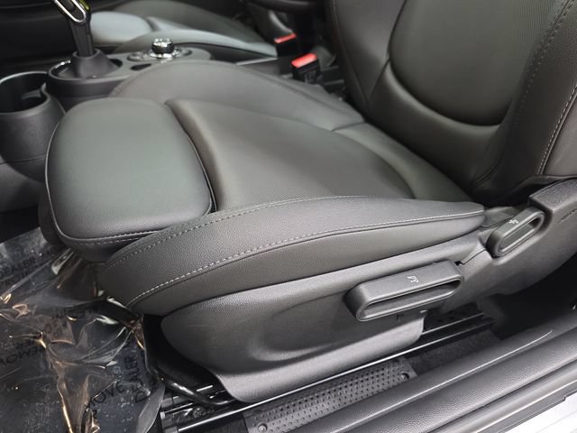 Used 2024 MINI Cooper SE FWD image 26