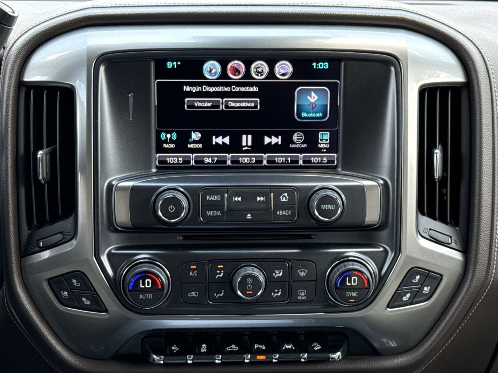 Used 2016 Chevrolet Silverado 1500 LTZ Z71 w/ LTZ Plus Package AWD/4WD image 18