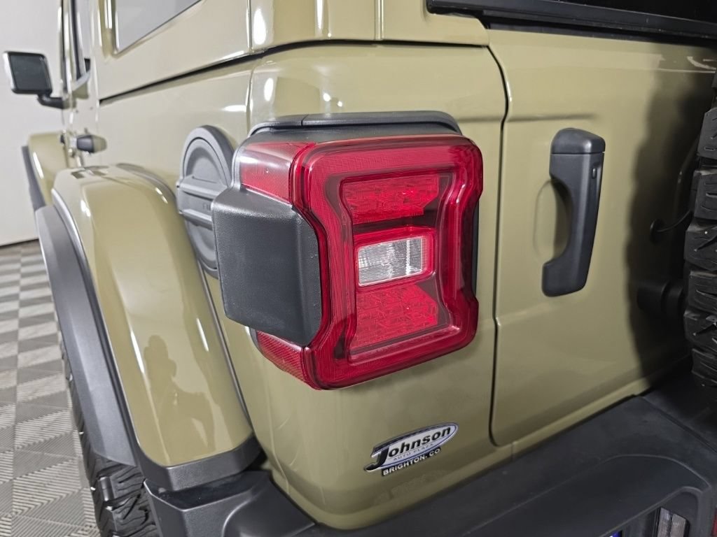 Certified 2025 Jeep Wrangler Unlimited Rubicon AWD/4WD image 16