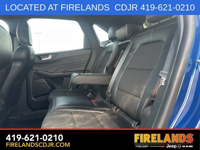 Used 2023 Ford Escape ST-Line Select AWD/4WD image 5