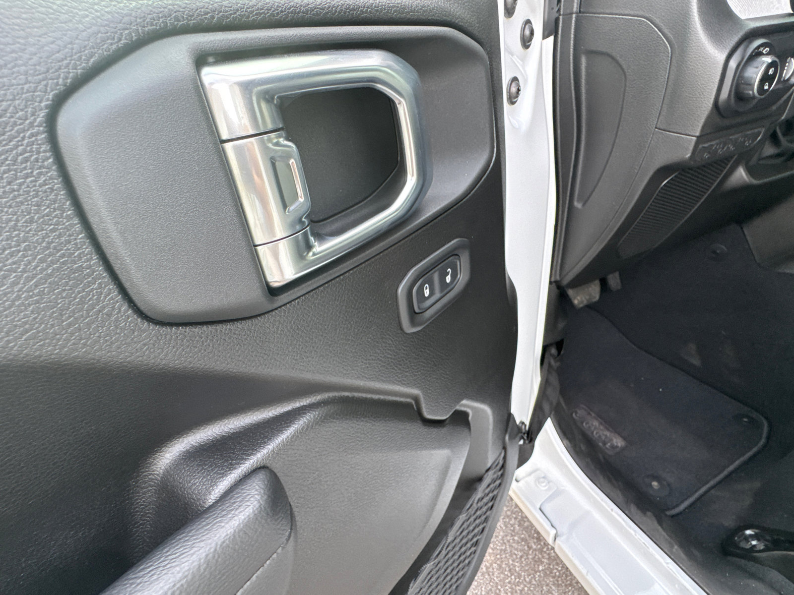 New 2026 Jeep Gladiator Sport image 11