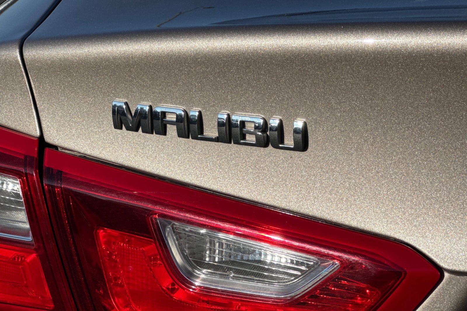 Used 2024 Chevrolet Malibu LT image 48