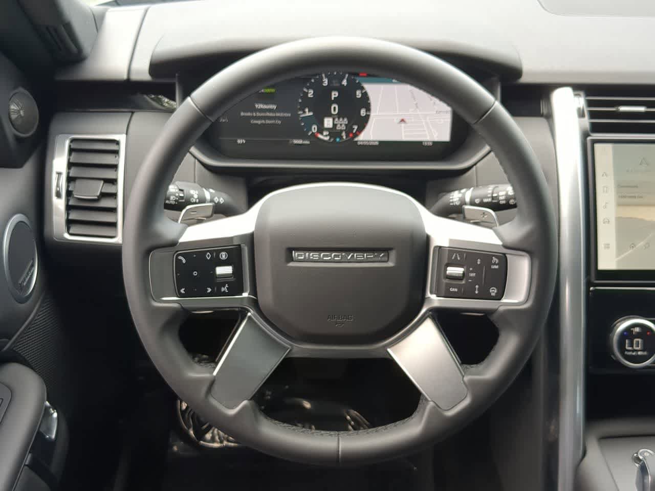 Certified 2025 Land Rover Discovery S AWD/4WD image 25
